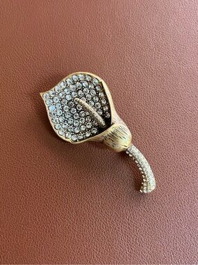 Gold Crystal Calla Lily Brooch - Unbranded